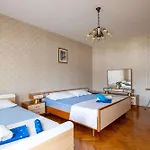 Frane Apartment Vinisce
