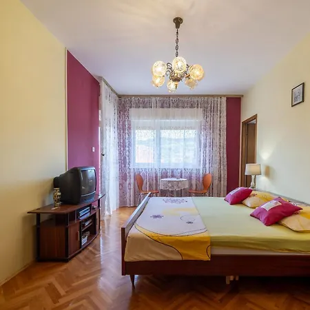 Frane Apartment *