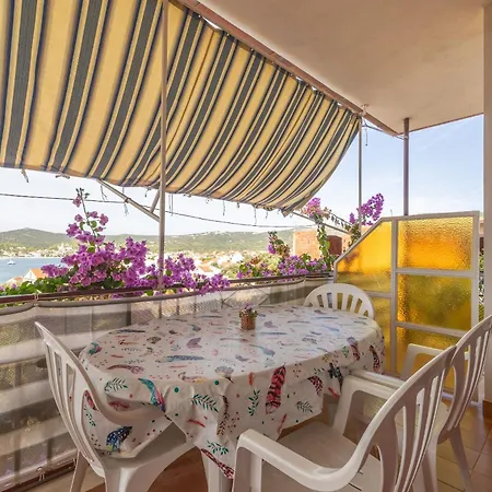 Frane Apartment