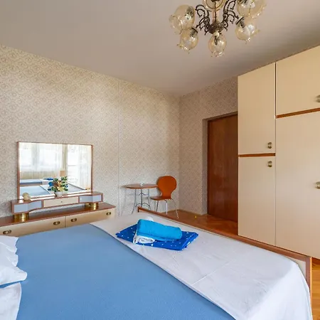 Frane Apartment *