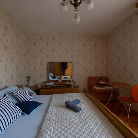 Apartment Frane