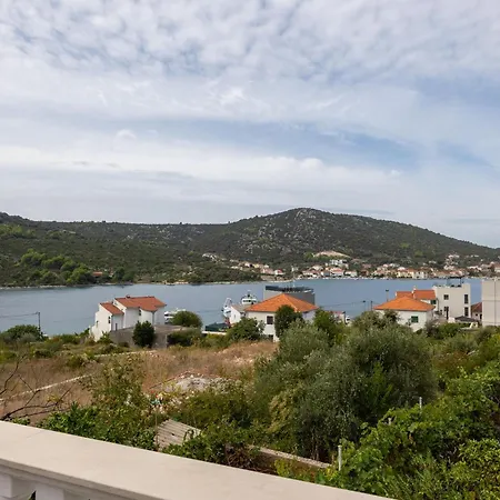 Apartment Frane