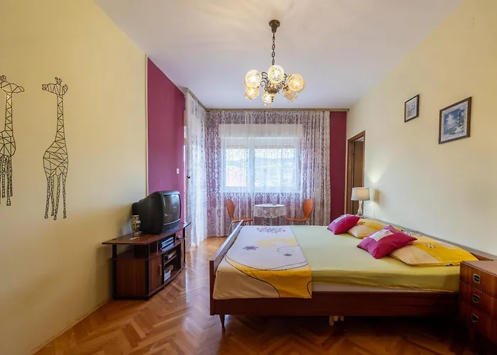 Frane Apartman *