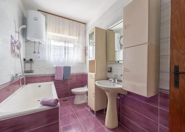 Frane Apartman Vinišće