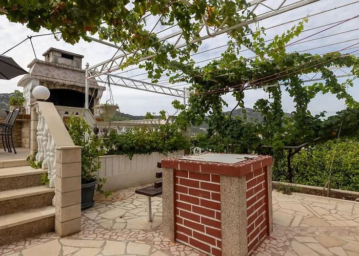 Frane Apartman Vinišće